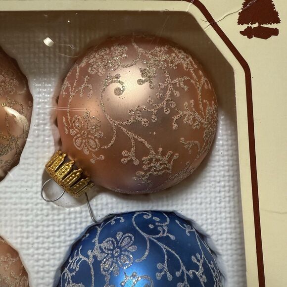 Vintage Christmas by Krebs 4 Ornaments Hand Decorated Glass Glitter Mixed Box - Picture 3 of 4